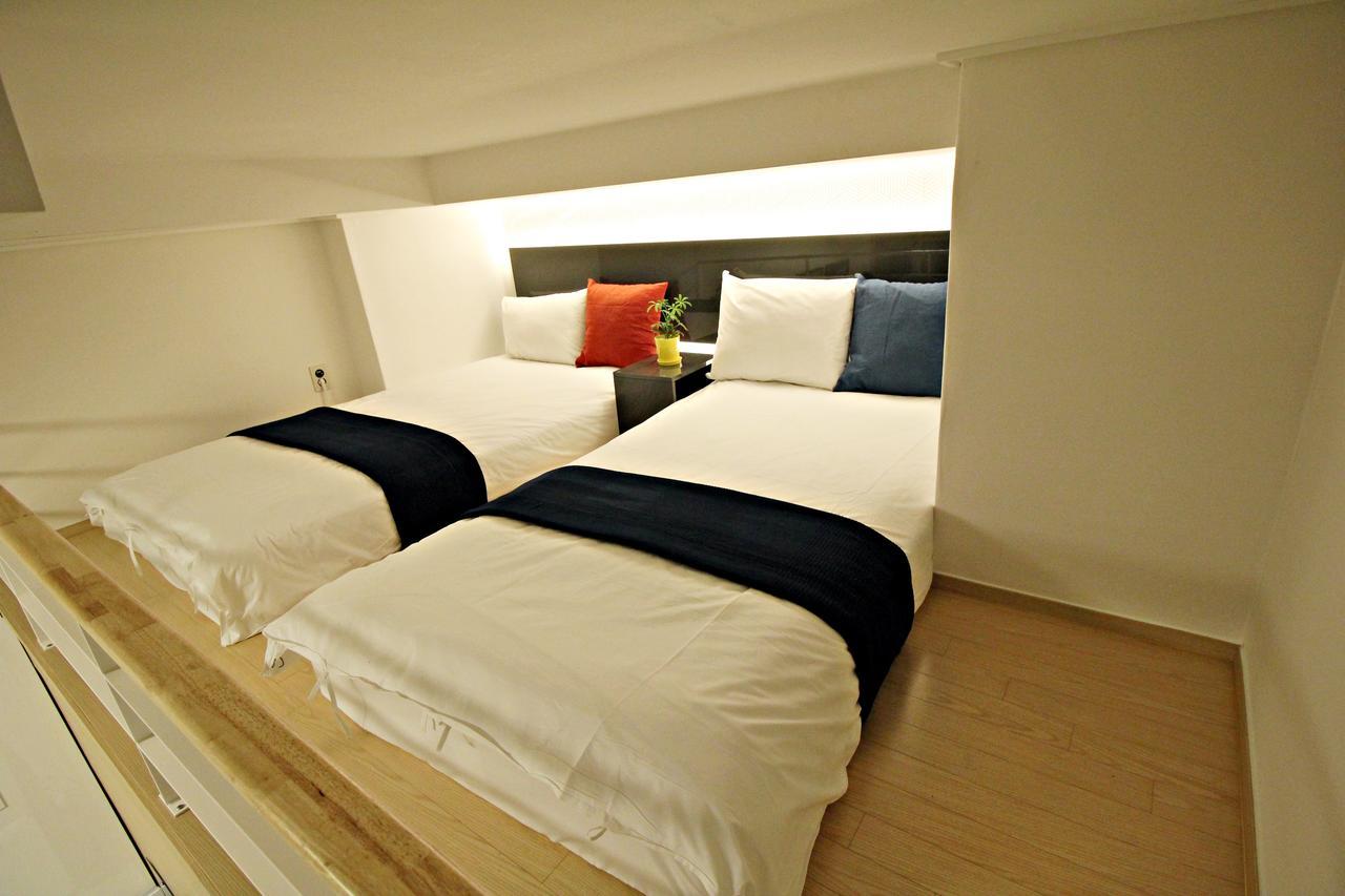 Apartment Sweet Castle *